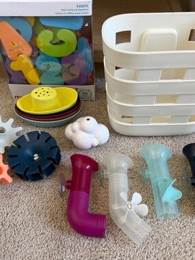 Lalo, Boon and Munchkin Bath Time Play Set